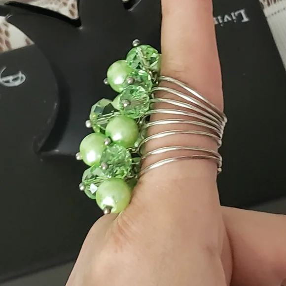 ⭐5/$25 Fun Funky Lime Green Peridot August Beaded Bauble Ring - Picture 4 of 13